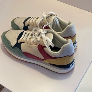 HOFF Montreal Men’s Sneakers Sz 10.  NWOB.  Box19